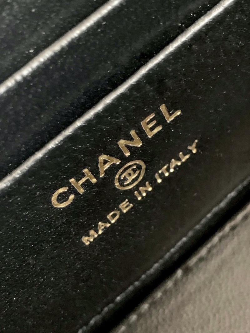 Ch**el cosmetic bags